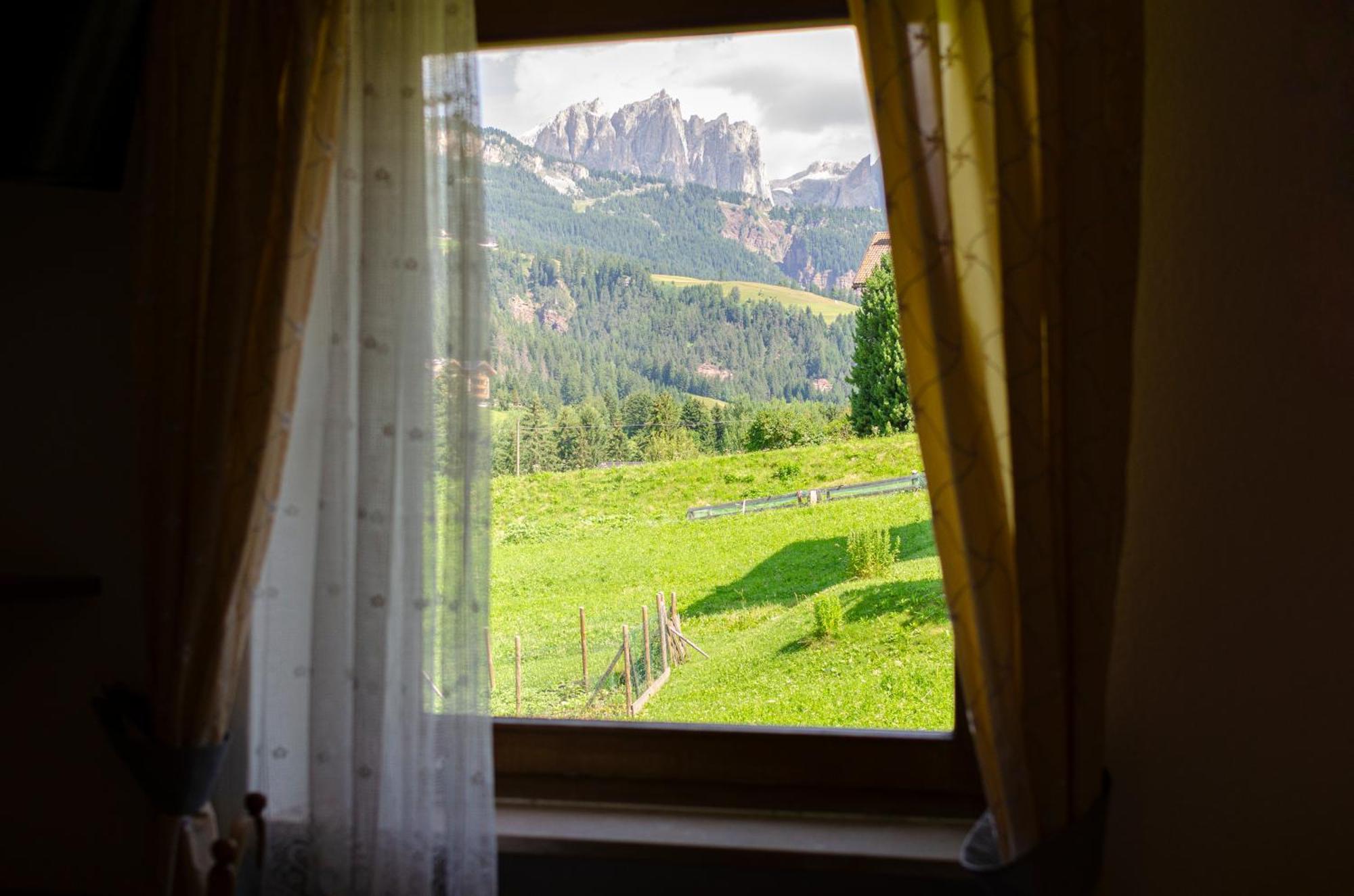 Hotel Kyrr Smart Mountain Retreat Moena Exterior foto
