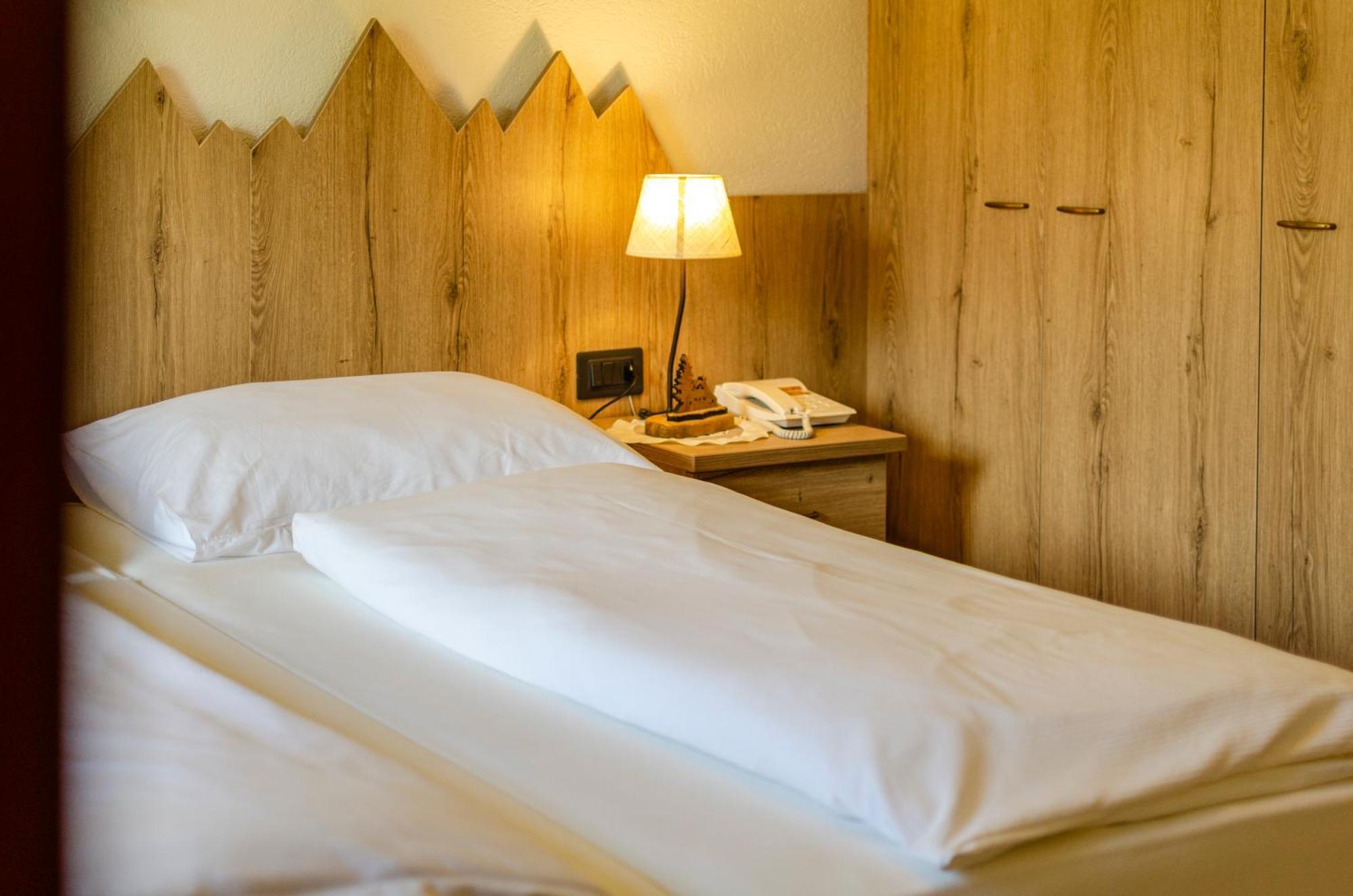 Hotel Kyrr Smart Mountain Retreat Moena Exterior foto