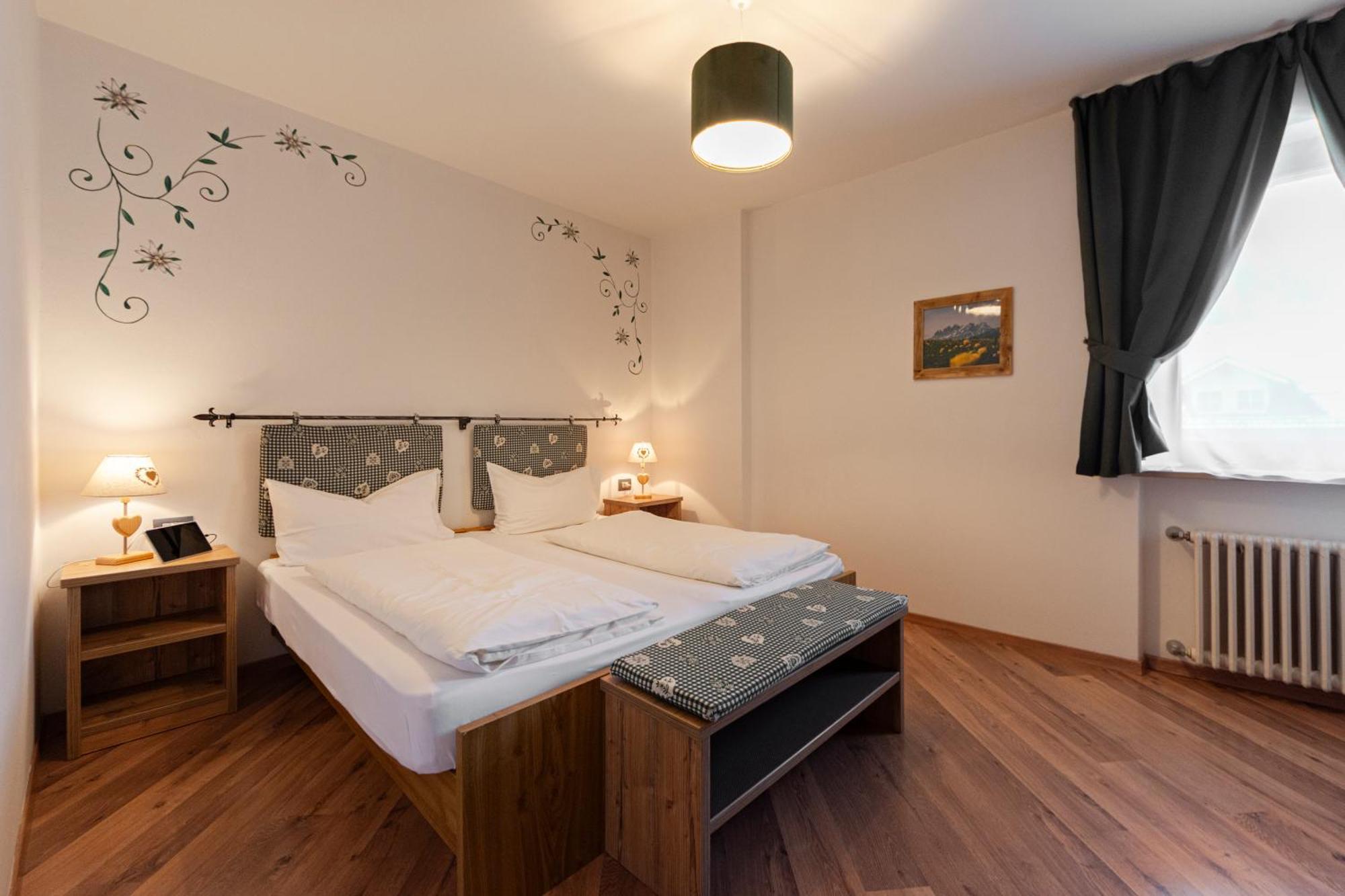 Hotel Kyrr Smart Mountain Retreat Moena Exterior foto