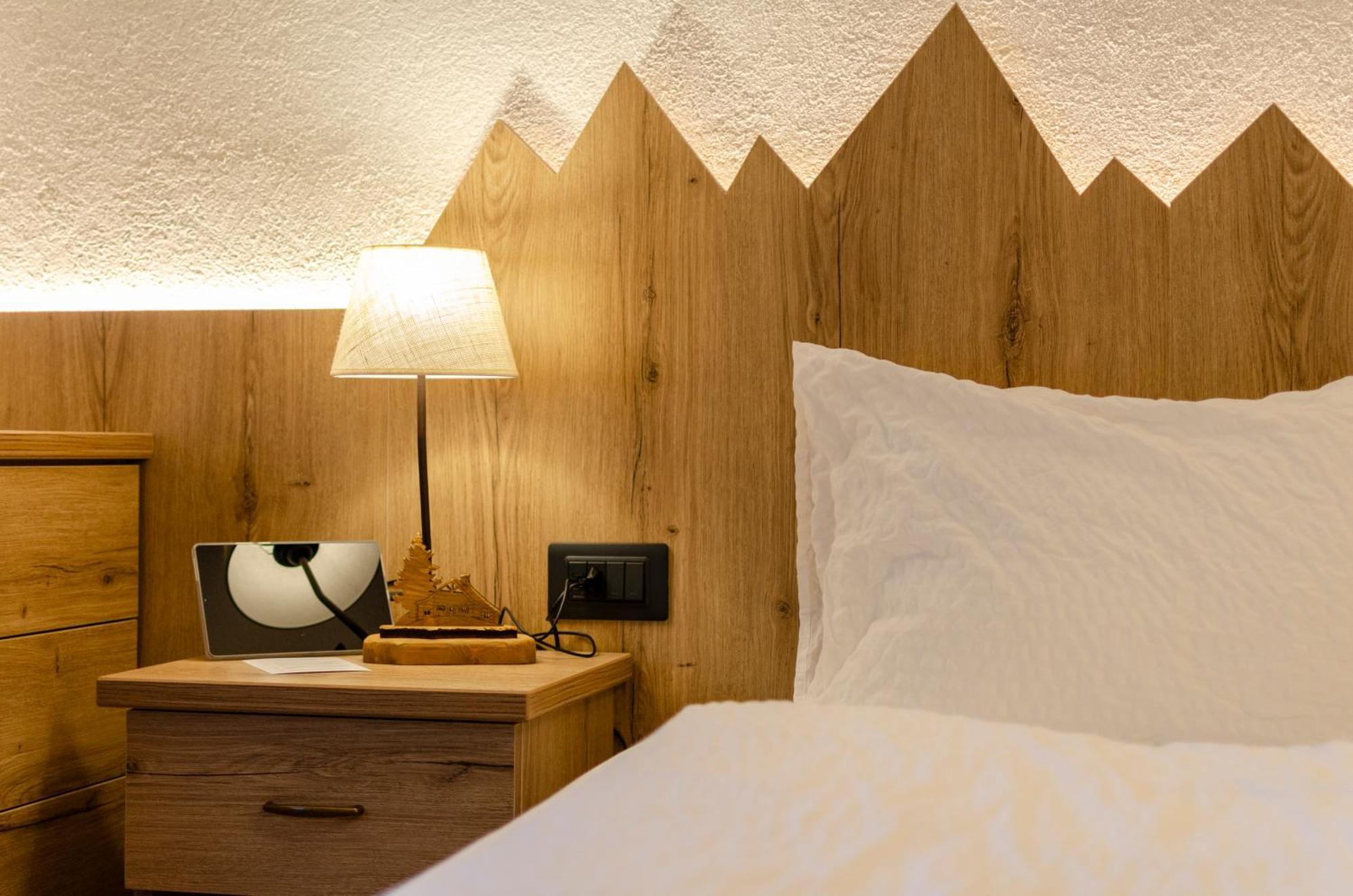 Hotel Kyrr Smart Mountain Retreat Moena Exterior foto