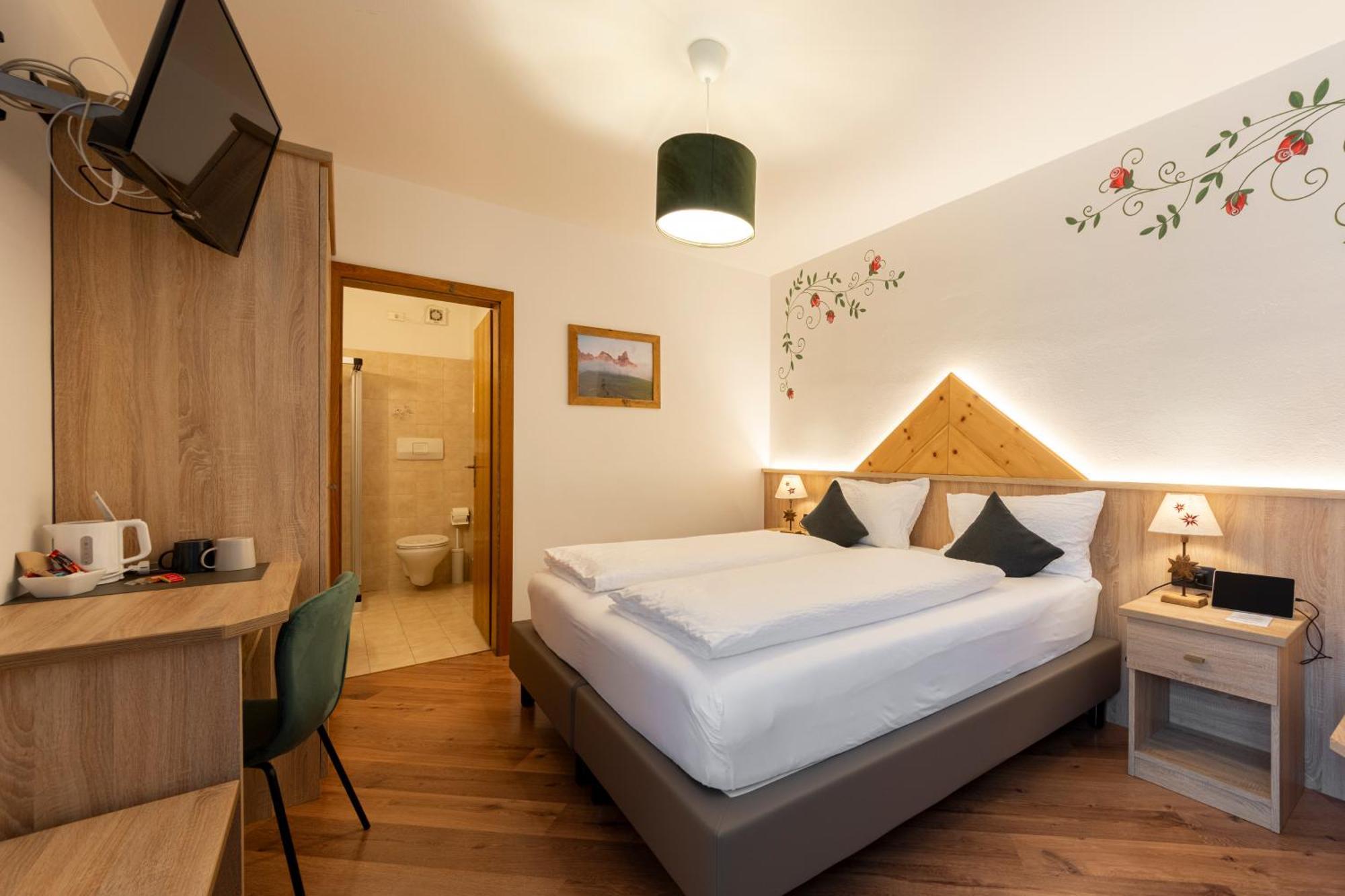 Hotel Kyrr Smart Mountain Retreat Moena Exterior foto